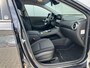 Hyundai Kona Electric EV Comfort 39 kWh / SOH 99,8% / 3 fase Laden/ 8 jaar Batterijgarantie/ Fabrieksgarantie tot 04-2027 / Dealer onderhouden / Batterijgarantie tot 04-2030 / WLTP 305 km stad 435 km / CSS snelladen / Warmtepomp / Stuur- & Stoelverwarming / Achteruitrijcamera / Apple Carplay Android Auto /
