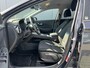 Hyundai Kona Electric EV Comfort 39 kWh / SOH 99,8% / 3 fase Laden/ 8 jaar Batterijgarantie/ Fabrieksgarantie tot 04-2027 / Dealer onderhouden / Batterijgarantie tot 04-2030 / WLTP 305 km stad 435 km / CSS snelladen / Warmtepomp / Stuur- & Stoelverwarming / Achteruitrijcamera / Apple Carplay Android Auto /