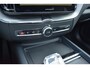 Volvo XC60 T6 350PK Automaat Plug-in hybrid AWD Ultra Black Edition HUD | Luchtvering | Trekhaak | 360 Camera | H&K | 21"LMV | Stoelverwarming | Panodak