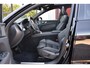 Volvo XC60 T6 350PK Automaat Plug-in hybrid AWD Ultra Black Edition HUD | Luchtvering | Trekhaak | 360 Camera | H&K | 21"LMV | Stoelverwarming | Panodak