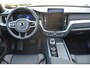 Volvo XC60 T6 350PK Automaat Plug-in hybrid AWD Ultra Black Edition HUD | Luchtvering | Trekhaak | 360 Camera | H&K | 21"LMV | Stoelverwarming | Panodak