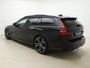 Volvo V60 T8 455pk AWD Ultra Dark Performance Edition / 20 Inch / Heico verlaagd / Stylingkit / Schuif-dak / H&K Audio / Getint glas.