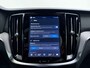 Volvo V60 T8 455pk AWD Ultra Dark Performance Edition / 20 Inch / Heico verlaagd / Stylingkit / Schuif-dak / H&K Audio / Getint glas.