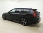 Volvo V60 T8 455pk AWD Ultra Dark Performance Edition / 20 Inch / Heico verlaagd / Stylingkit / Schuif-dak / H&K Audio / Getint glas.