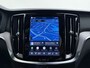 Volvo V60 T8 455pk AWD Ultra Dark Performance Edition / 20 Inch / Heico verlaagd / Stylingkit / Schuif-dak / H&K Audio / Getint glas.
