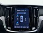 Volvo V60 T8 455pk AWD Ultra Dark Performance Edition / 20 Inch / Heico verlaagd / Stylingkit / Schuif-dak / H&K Audio / Getint glas.
