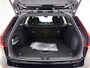 Volvo V60 T8 455pk AWD Ultra Dark Performance Edition / 20 Inch / Heico verlaagd / Stylingkit / Schuif-dak / H&K Audio / Getint glas.