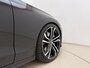 Volvo V60 T8 455pk AWD Ultra Dark Performance Edition / 20 Inch / Heico verlaagd / Stylingkit / Schuif-dak / H&K Audio / Getint glas.