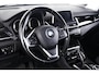 BMW 2-Serie Active Tourer 218i Executive Sport Line - Panormadak - Trekhaak - Elektrische achterklep - PDC voor/achter - Cruise Control - Active Guard - Sportstoelen - Verstelbare achterbank - Armsteun voor -