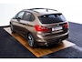 BMW 2-Serie Active Tourer 218i Executive Sport Line - Panormadak - Trekhaak - Elektrische achterklep - PDC voor/achter - Cruise Control - Active Guard - Sportstoelen - Verstelbare achterbank - Armsteun voor -