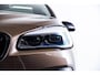 BMW 2-Serie Active Tourer 218i Executive Sport Line - Panormadak - Trekhaak - Elektrische achterklep - PDC voor/achter - Cruise Control - Active Guard - Sportstoelen - Verstelbare achterbank - Armsteun voor -