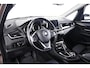 BMW 2-Serie Active Tourer 218i Executive Sport Line - Panormadak - Trekhaak - Elektrische achterklep - PDC voor/achter - Cruise Control - Active Guard - Sportstoelen - Verstelbare achterbank - Armsteun voor -