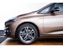 BMW 2-Serie Active Tourer 218i Executive Sport Line - Panormadak - Trekhaak - Elektrische achterklep - PDC voor/achter - Cruise Control - Active Guard - Sportstoelen - Verstelbare achterbank - Armsteun voor -