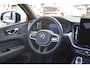 Volvo XC60 T8 AWD 455PK Plug-in Hybrid Ultra Black Edition | HUD | Luchtvering | Panodak | H&K | 360 Camera | 21"LMV | Stoelverwarming