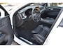 Volvo XC60 T8 AWD 455PK Plug-in Hybrid Ultra Black Edition | HUD | Luchtvering | Panodak | H&K | 360 Camera | 21"LMV | Stoelverwarming