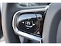 Volvo XC60 T8 AWD 455PK Plug-in Hybrid Ultra Black Edition | HUD | Luchtvering | Panodak | H&K | 360 Camera | 21"LMV | Stoelverwarming