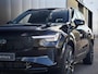 Volvo XC90 2.0 T8 Plug-in hybrid AWD Plus Dark | 7 Persoons | Stuurwiel verwarming | Trekhaak l Schuif- /kantel Pano l 360 cam l 22"