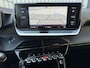 Peugeot 208 100pk GT-Line (Trekhaak - Camera - Adaptieve Cruise Controle - Keyless Entry - Apple Carplay - Navigatie - Automatische Airco - LED - Dodehoek detectie - 3D Cockpit)