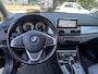 BMW 2-Serie Active Tourer 225xe iPerformance Executive // NAVI // CAMERA // HEAD UP DISPLAY // PANO SCHUIF-KANTEL DAK // CLIMA // CRUISE // STOELVERWARMING //