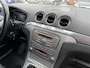 Ford S-Max 2.0-16V | Autom. Airco | Cruise Control | 7 Persoons | LMV | Elekt. Ramen | Trekhaak | APK tot 21-12-2026!