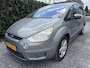 Ford S-Max 2.0-16V | Autom. Airco | Cruise Control | 7 Persoons | LMV | Elekt. Ramen | Trekhaak | APK tot 21-12-2026!