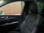 Volvo XC60 T6 AWD Recharge Plus Bright | Trekhaak | Adaptieve Cruise Control Stoelverwarming voor+achter | Stuurwielverwarming | Schuifdak | Parkeercamera | Pilot Assist | Elektrische voorstoelen geheugen | Lederen bekleding | Zitting verlenging voorstoelen | 19 Inch | Google Infotainment | Keyless Drive | Parkeersensoren voor+achter | Privacy Glass | Elektrisch bedienbare achterklep | DAB Radio | Apple Carplay/Android Auto | Draadloos telefoon opladen | Volvo On Call met mobiele App functie | Vapour Grey Metallic |