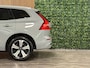 Volvo XC60 T6 AWD Recharge Plus Bright | Trekhaak | Adaptieve Cruise Control Stoelverwarming voor+achter | Stuurwielverwarming | Schuifdak | Parkeercamera | Pilot Assist | Elektrische voorstoelen geheugen | Lederen bekleding | Zitting verlenging voorstoelen | 19 Inch | Google Infotainment | Keyless Drive | Parkeersensoren voor+achter | Privacy Glass | Elektrisch bedienbare achterklep | DAB Radio | Apple Carplay/Android Auto | Draadloos telefoon opladen | Volvo On Call met mobiele App functie | Vapour Grey Metallic |