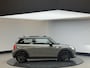 MINI Cooper 3-Deurs 1.5 Chili Serious Business | Panodak | Sportstoelen | LM velgen