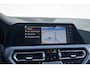 BMW 3-Serie 318I Business edition nlauto pano | pdc | cruise control | klimaat control | Carplay | dab