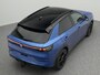 Volkswagen T-Roc R-Line First Edition 1.5 eTSI 150 PK SUV | Panorama Dak | Trekhaak | Assistance Pakket | Elektrische Kofferbak |