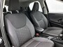 Toyota Yaris 1.5 Hybrid 115 Dynamic Comfort Pack | BTW voertuig | Stoel+stuurverwarming | Dodehoek detectie | Parkeersensoren voor+achter | Draadloze telefoonlader