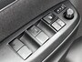 Toyota Yaris 1.5 Hybrid 115 Dynamic Comfort Pack | BTW voertuig | Stoel+stuurverwarming | Dodehoek detectie | Parkeersensoren voor+achter | Draadloze telefoonlader