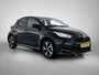 Toyota Yaris 1.5 Hybrid 115 Dynamic Comfort Pack | BTW voertuig | Stoel+stuurverwarming | Dodehoek detectie | Parkeersensoren voor+achter | Draadloze telefoonlader