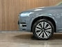 Volvo XC90 T8 AWD Recharge Bright Long Range | Trekhaak | Harman Kardon | 455pk | Adaptieve Cruise Control | Stoelverwarming voor+achter | Stuurwielverwarming | Parkeercamera | Full LED Meesturende koplampen | Pilot Assist | BLIS Dode Hoek Detectie | Elektrische voorstoelen geheugen | Lederen bekleding | Zitting verlenging voorstoelen | 20 Inch | Google Infotainment | Keyless Drive | Privacy Glass | Elektrisch bedienbare achterklep | Geïntegreerd kinderzitje achterin | Verlichte instaplijsten | 7-Persoons | 4-Zone Climate Control | Draadloos telefoon opladen | DAB Radio | Apple Carplay/Android Auto | Volvo On Call met mobiele App functie | Thunder Grey Metallic |