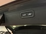 Volvo XC90 T8 AWD Recharge Bright Long Range | Trekhaak | Harman Kardon | 455pk | Adaptieve Cruise Control | Stoelverwarming voor+achter | Stuurwielverwarming | Parkeercamera | Full LED Meesturende koplampen | Pilot Assist | BLIS Dode Hoek Detectie | Elektrische voorstoelen geheugen | Lederen bekleding | Zitting verlenging voorstoelen | 20 Inch | Google Infotainment | Keyless Drive | Privacy Glass | Elektrisch bedienbare achterklep | Geïntegreerd kinderzitje achterin | Verlichte instaplijsten | 7-Persoons | 4-Zone Climate Control | Draadloos telefoon opladen | DAB Radio | Apple Carplay/Android Auto | Volvo On Call met mobiele App functie | Thunder Grey Metallic |