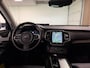 Volvo XC90 T8 AWD Recharge Bright Long Range | Trekhaak | Harman Kardon | 455pk | Adaptieve Cruise Control | Stoelverwarming voor+achter | Stuurwielverwarming | Parkeercamera | Full LED Meesturende koplampen | Pilot Assist | BLIS Dode Hoek Detectie | Elektrische voorstoelen geheugen | Lederen bekleding | Zitting verlenging voorstoelen | 20 Inch | Google Infotainment | Keyless Drive | Privacy Glass | Elektrisch bedienbare achterklep | Geïntegreerd kinderzitje achterin | Verlichte instaplijsten | 7-Persoons | 4-Zone Climate Control | Draadloos telefoon opladen | DAB Radio | Apple Carplay/Android Auto | Volvo On Call met mobiele App functie | Thunder Grey Metallic |