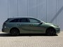 Kia Ceed Sportswagon 1.0 T-GDi DynamicPlusLine stoel- stuurverwarming| Cruise control | Dode hoek | Elektrische achterklep | Half leder | Achterruitrijcamera | Lane assist | Keyless entry | Lichtmetalen velgen |