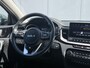 Kia Ceed Sportswagon 1.0 T-GDi DynamicPlusLine stoel- stuurverwarming| Cruise control | Dode hoek | Elektrische achterklep | Half leder | Achterruitrijcamera | Lane assist | Keyless entry | Lichtmetalen velgen |