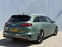 Kia Ceed Sportswagon 1.0 T-GDi DynamicPlusLine stoel- stuurverwarming| Cruise control | Dode hoek | Elektrische achterklep | Half leder | Achterruitrijcamera | Lane assist | Keyless entry | Lichtmetalen velgen |