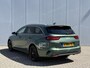 Kia Ceed Sportswagon 1.0 T-GDi DynamicPlusLine stoel- stuurverwarming| Cruise control | Dode hoek | Elektrische achterklep | Half leder | Achterruitrijcamera | Lane assist | Keyless entry | Lichtmetalen velgen |