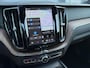 Volvo XC60 2.0 T8 AWD Ultimate Dark|Lucht|Trekhaak|Massage
