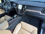 Volvo XC60 2.0 T8 AWD Ultimate Dark|Lucht|Trekhaak|Massage