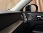 Volvo XC60 T6 AWD Recharge Plus Dark | Harman Kardon | All Season banden | Adaptieve Cruise Control | Stoelverwarming voor+achter | Stuurwielverwarming | Parkeercamera | Standkachel met Volvo On Call App | Full LED Meesturende koplampen | Pilot Assist | Elektrische voorstoelen geheugen | Lederen bekleding | Zitting verlenging voorstoelen | Schuifdak | Parkeercamera | Google Infotainment | 19 Inch | Keyless Drive | Parkeersensoren voor+achter | Privacy Glass | DAB Radio | Apple Carplay/Android Auto | Draadloos telefoon opladen | Volvo On Call met mobiele App functie | Denim Blue Metallic |