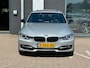 BMW 3-Serie 328i xDrive High Executive/1STE EIG/PANO-DAK/CAMERA/NL-AUTO NAP!!