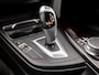 BMW 3-Serie 318i M Sport Shadow Automaat (SCHUIFDAK, M PAKKET, GROOT NAVI, VIRTUAL COCKPIT, LEDER, STOELVERWARMING, SPORTSTOELEN, GETINT GLAS, PARKEERSENSOREN, NIEUWSTAAT)