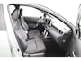 Toyota Corolla Cross Hybrid 200 Style | Leder - stof bekleding | Trekhaak | Stoelverwarming | Parkeer sensoren |