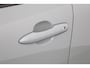 Toyota Corolla Cross Hybrid 200 Style | Leder - stof bekleding | Trekhaak | Stoelverwarming | Parkeer sensoren |