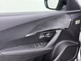 Peugeot 2008 1.2 Hybrid 136 Allure 19000 KM ! | ADAPTIVE CRUISE CONTROL | FULL LED | CAMERA VOOR & ACHTER | DIGITAL DASH | KEYLESS START | PARKEERSENSOREN V+A | DODEHOEKDETECTIE | ALL-IN PRIJS INCL. 12 MND BOVAG GARANTIE