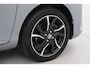 Toyota Yaris 1.5 Hybrid Bi-Tone Plus | Panoramadak | Navigatie | Keyless | Cruise Control | Clima | Camera | 16 inch | Rijstrooksensor | Bluetooth