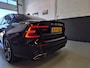 Volvo S60 2.0 Recharge T8 AWD R-Design Pano! Elektrische Stoelen! Camera! Stoelverwarming! Stuurverwarming! Blis! Lane Assist!